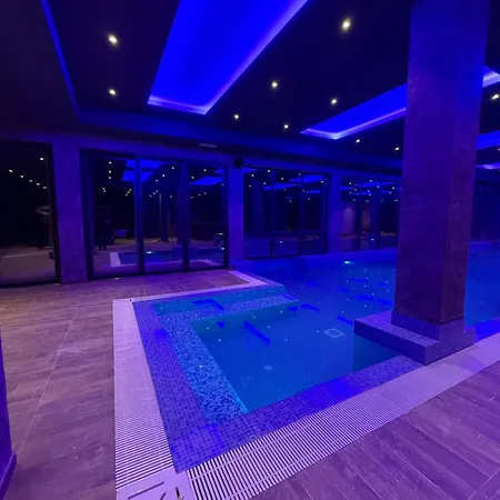 Elegant Black Apartment Kopaonik