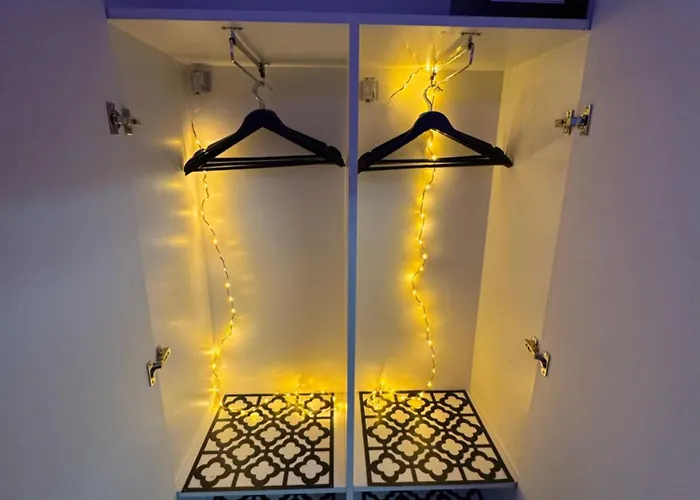 Black Elegant & Kop Apartman *